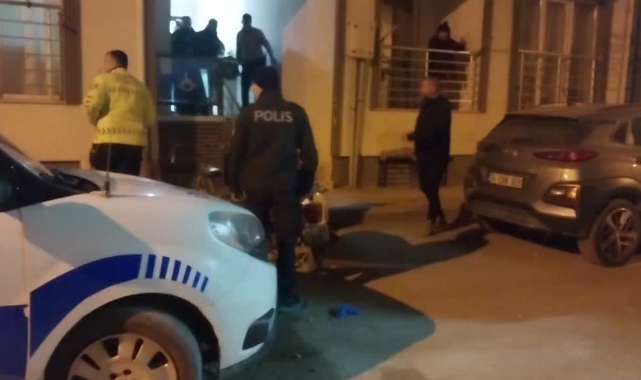 Annesini Bıçaklayarak Öldürdü!
