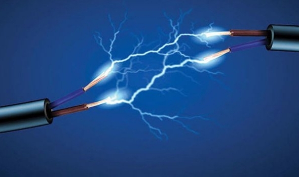Baba-Oğul Elektrik Akımına Kapıldı!
