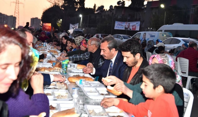Çukurova'da Müjdelerle Dolu İftar Programı