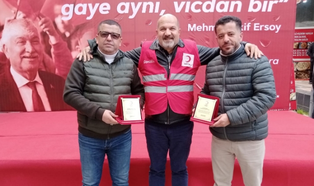 Her Yıl Binlerce Kişiye İftar Yemeği Veriyorlar