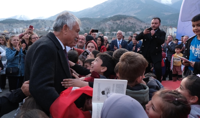‘Hizmet Bizim İşimiz ve Daha Fazlası İçin Kararlıyız’