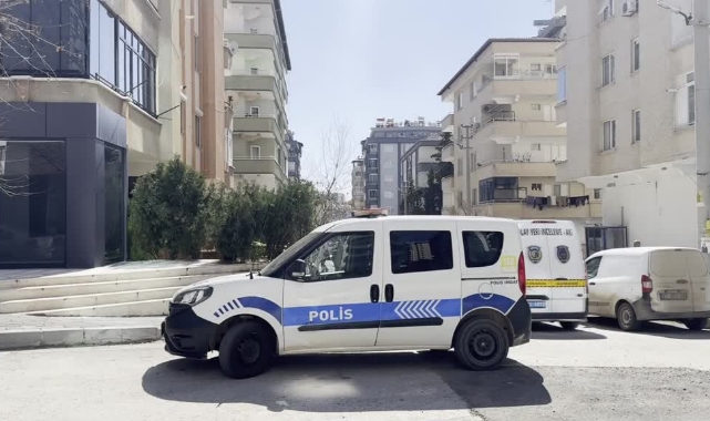 Husumetliler Arasında Silahlı Bıçaklı Kavga!