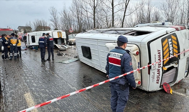 İşçi Servisleri Çarpıştı,1 Ölü,29 Yaralı