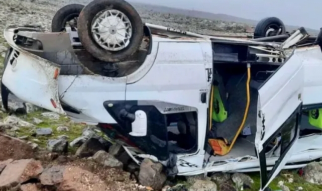 Öğrenci Servisi Devrildi:14 Yaralı