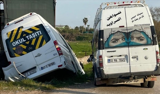 Öğrenci Servisi Minibüsle Çarpıştı:9 Yaralı
