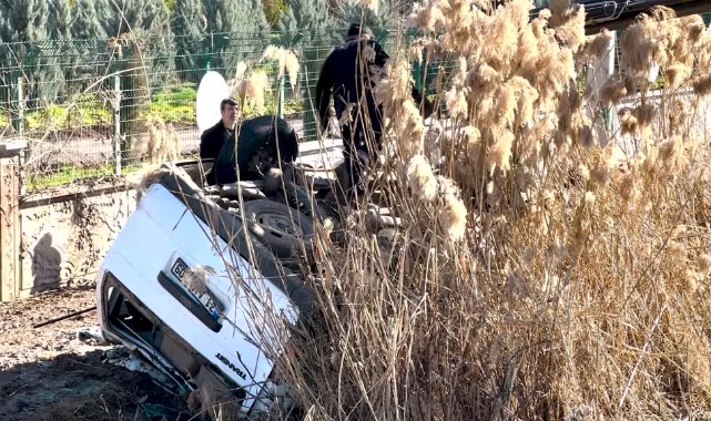 Öğrencileri Taşıyan Servis Minibüsü Şarampole Devrildi