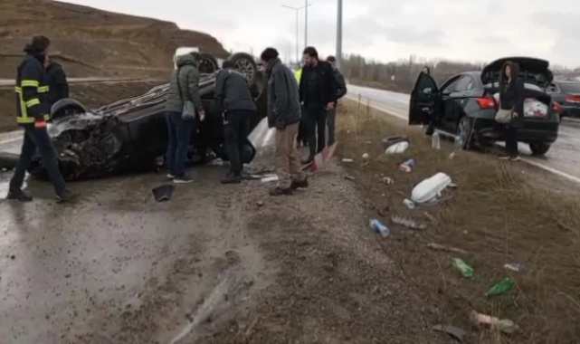 Otomobil Takla Attı:2 Yaralı