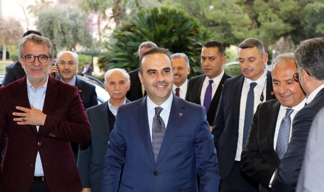 Sanayi ve Teknoloji Bakanı Mehmet Fatih Kacır, AOSB’’de