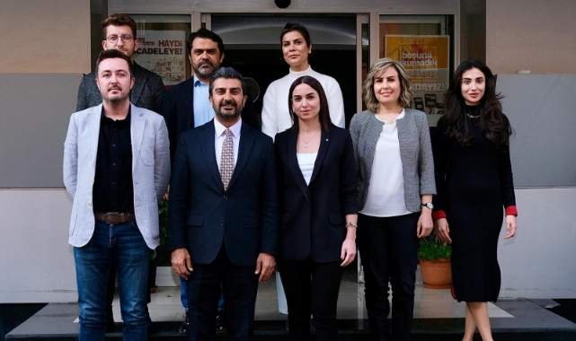 ‘Seyhan Güneşte Duran Buz Gibi Eriyor’