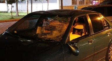 Yolun Karşısına Geçen Yaşlı Adama Otomobil Çarptı