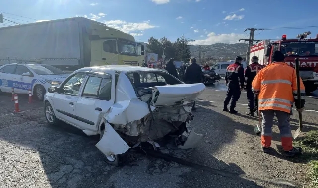 Zincirleme Trafik Kazası:3 Yaralı