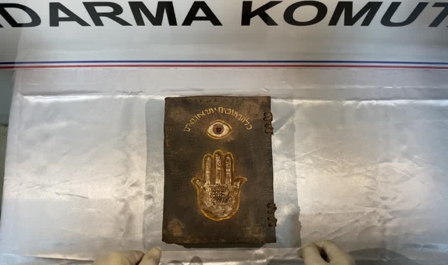 1000 Yıllık İbranice Kitap Ele Geçirildi