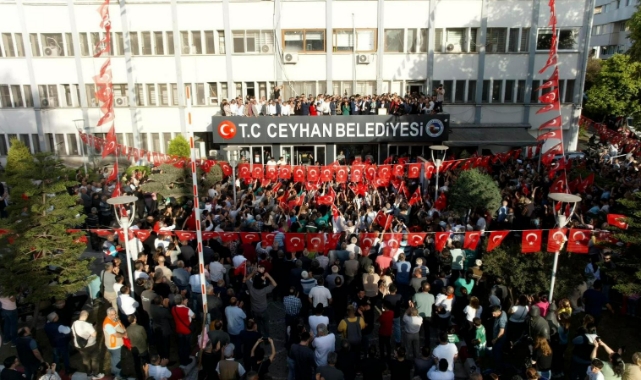 Başkan Kadir Aydar, Coşkuyla Makamına Geçti