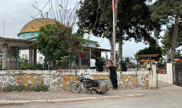 Cami Önünde Öldürüldü!