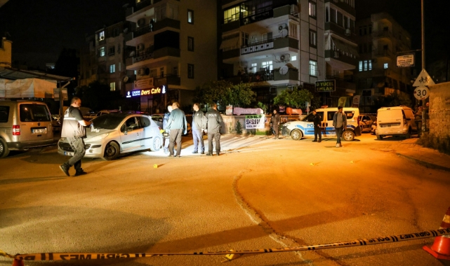 Genç Kıza Kanlı Saldırı!