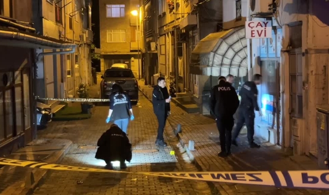 İş Yerinin Camını Kırdı, Silahla Vuruldu