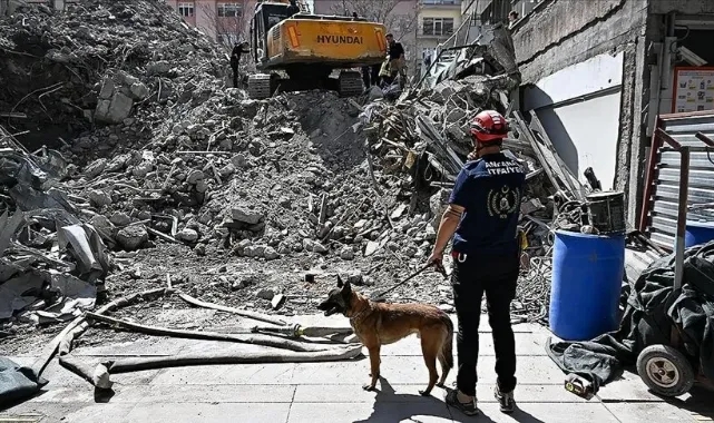 İstinat Duvaru Çöktü, 1 İşçi Enkaz Altında