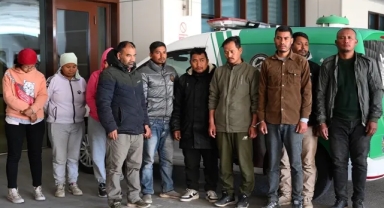 Konteynerde 10 Düzensiz Göçmen Yakalandı