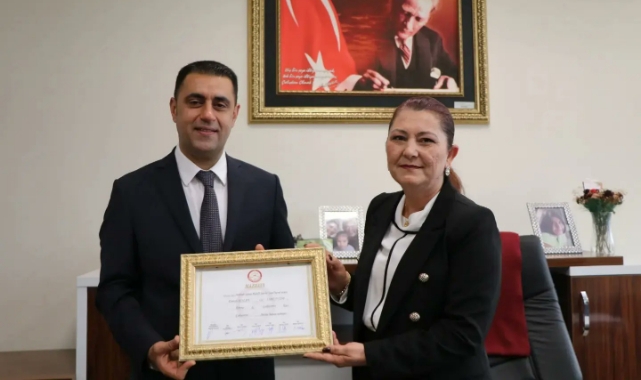 Kozay, Başkanlık Koltuğuna Oturdu