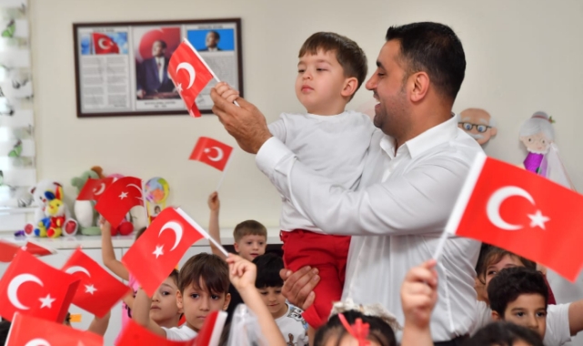 Kozay Miniklerin 23 Nisan Coşkusuna Ortak Oldu