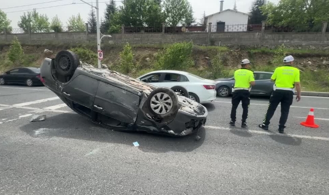 Tırla Çarpışan Otomobil Takla Attı