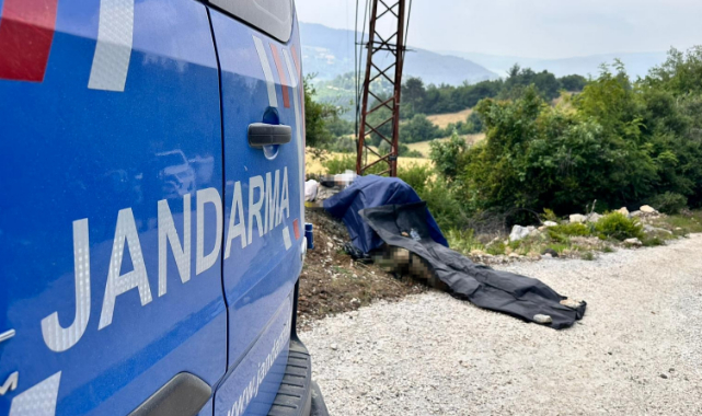 Ablasını ve Eniştesini Öldürüp İntihar Etti