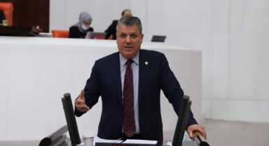 Ayhan Barut:"Bilimsel, Laik, Demokratik, Parasız Eğitim İstiyoruz"