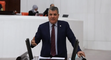 Ayhan Barut:"Bilimsel, Laik, Demokratik, Parasız Eğitim İstiyoruz"