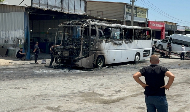 Bakımı Yapılan Otobüs Alev Aldı