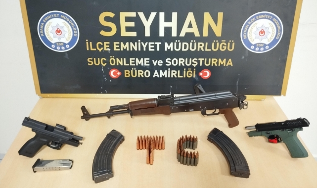 Balkondaki Gizli Bölmeden Silah Çıktı