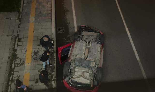 Çarpışan Otomobiller Takla Attı