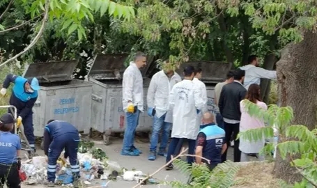 Cesedi Parçalayıp Çöp Konteynerlerine Atmışlar!
