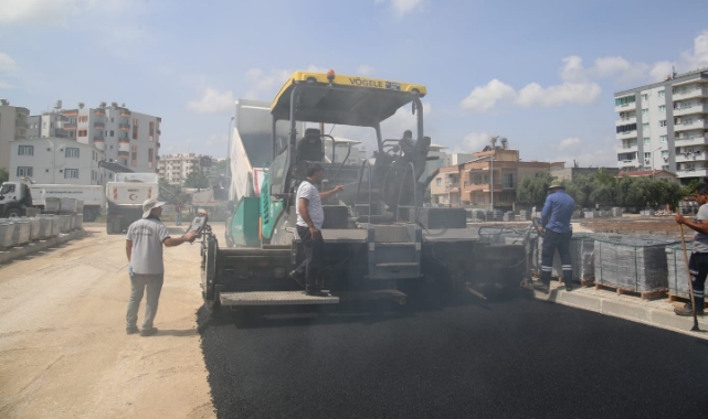 Ceyhan’da Yeni Açılan Cadde Asfaltlandı