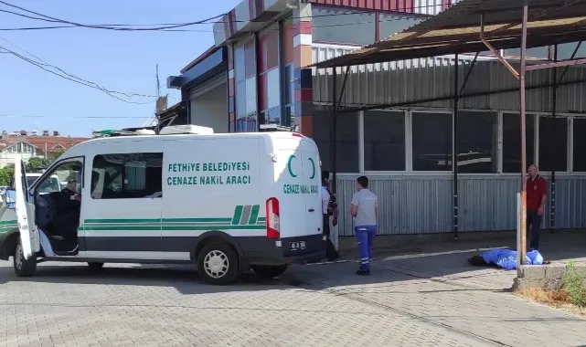 İş Yerinin Önünde Ölü Bulundu