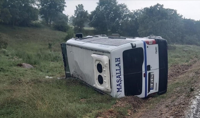 İşçileri Taşıyan Minibüs Devrildi:14 Yaralı