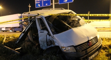 Midibüs Panelvanla Çarpıştı:24 Yaralı