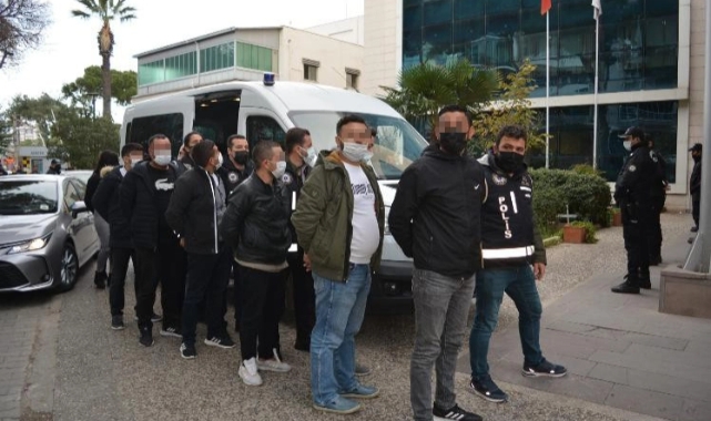 Silah ve Uyuşturucu Tacirlerine Operasyon