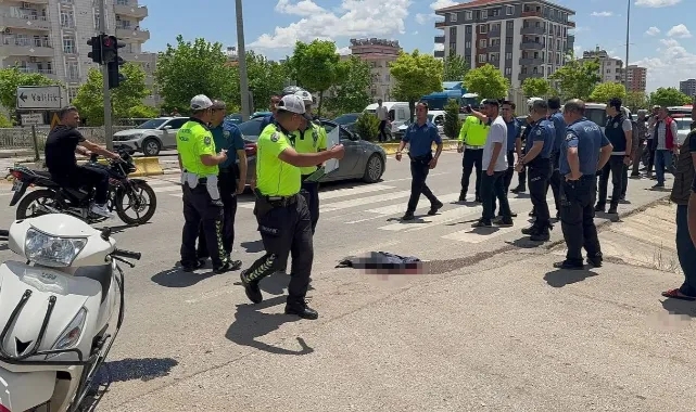 Tır, Motosiklete Çarptı:1 Ölü,1 Yaralı