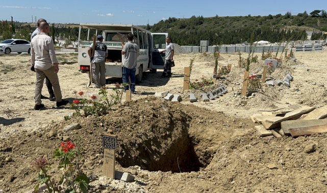 Ünlü Fenomenin Mezarı Açıldı
