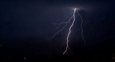 Üs Bölgesine Yıldırım Düştü! 1 Şehit