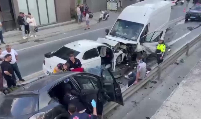 Zincirleme Trafik Kazası:6 Yaralı