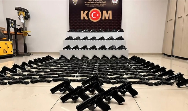 225 Ruhsatsız Tabanca Ele Geçirildi!