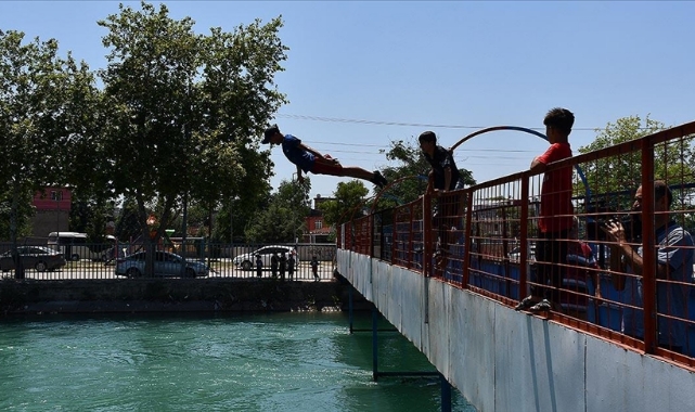 Adana Yanıyor!