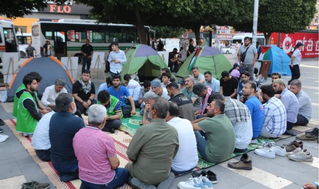 ASİM'den Filistin İçin Gece Nöbeti ve Çadır Eylemi