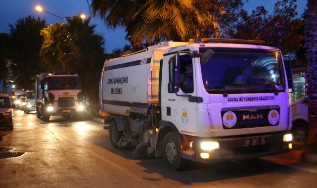 Ceyhan Belediyesi'nden Kentte Bayram Temizliği