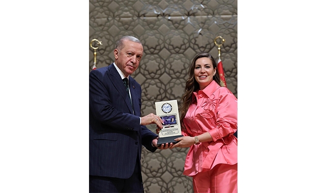 Esra Gezginci'ye Ödül