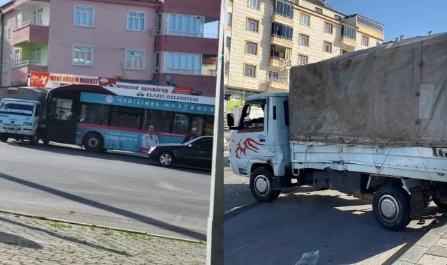 Halk Otobüsü Kamyonetle Çarpıştı:8 Yaralı