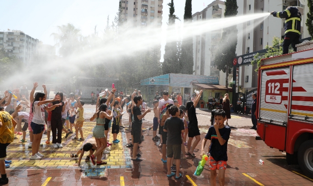 Yıl Boyu Eğitim Verdiler, Mezuniyet Günü Serinlettiler