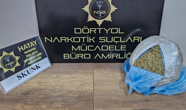 1 Kilo 900 Gram Esrar Ele Geçirildi