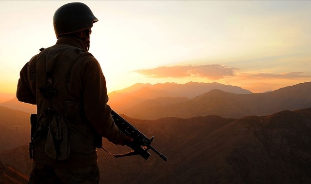 15 PKK'lı Terörist Etkisiz Hale Getirildi